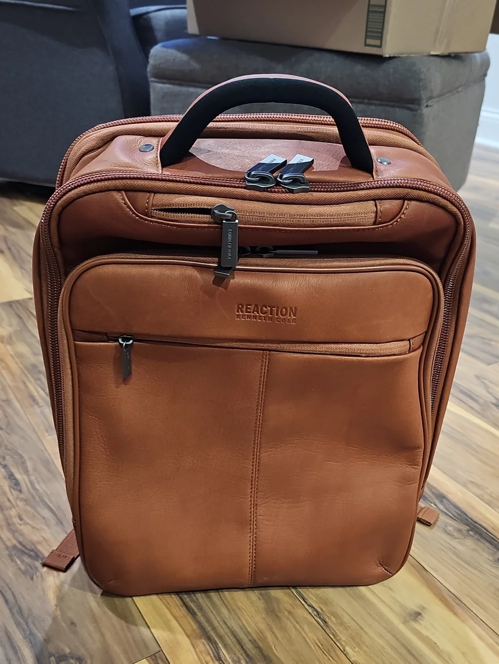 Kenneth Cole Reaction Full-Grain Colombian Leather 16